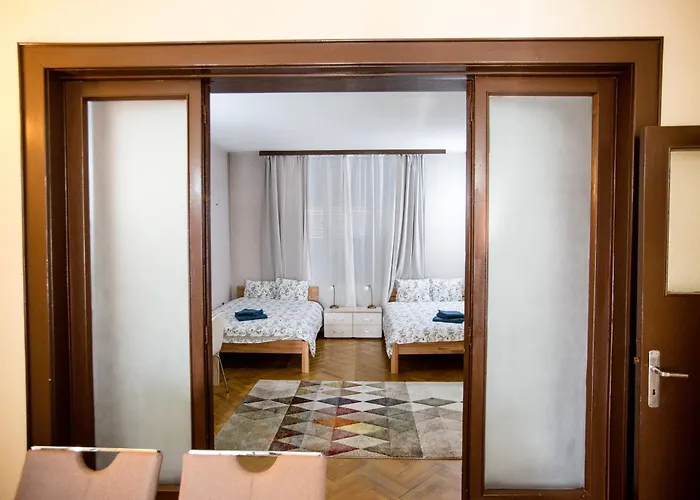 Spacious View With Balcony *