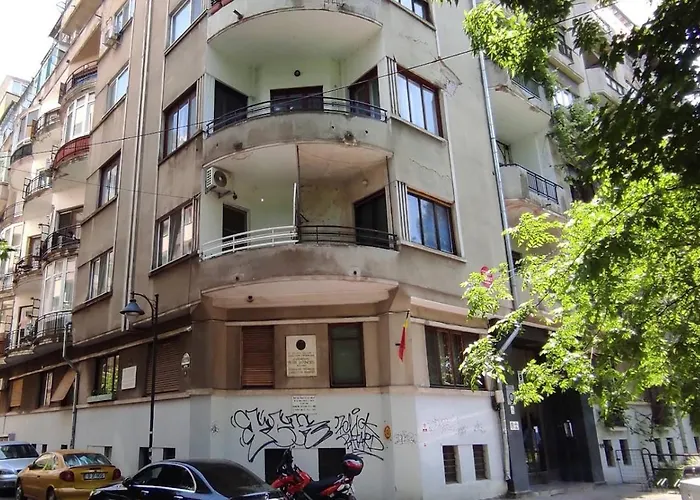 Spacious View With Balcony