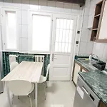 Spacious View With Balcony 아파트 *